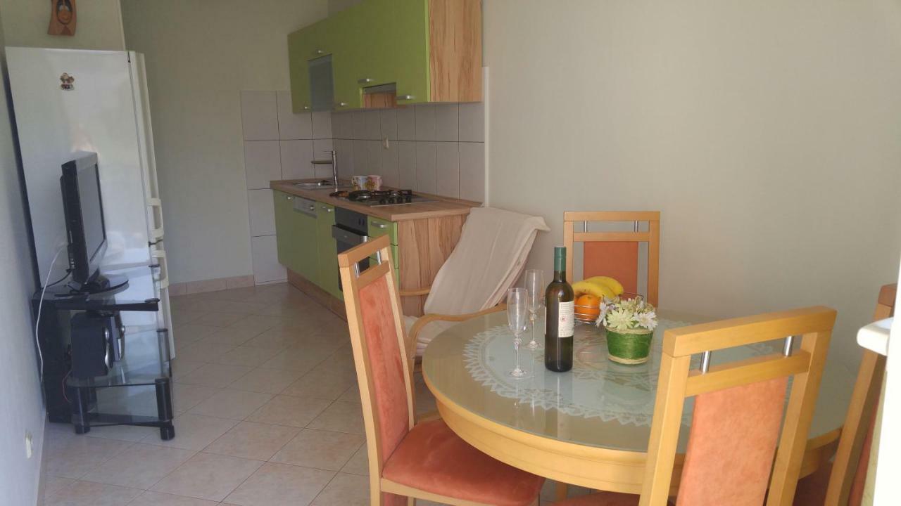 Two Bedroom Apartment Near Beach And Center Spalato Esterno foto
